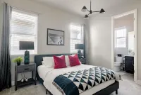 Spacious 4-bedroom house with WiFi, AC in delightful Central Park Denver - Holiday bungalows