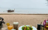 Thiwson Beach Resort - Strand