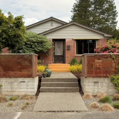 Eclectic Redbrick Rambler near Japanese Gardens Hotels near King County (Boeing Field) International Airport