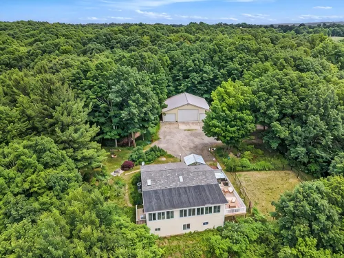 Spacious 5-Bedroom Retreat on 5 Acres.  Near Orv Park. Hot Tub for Sunset Views. - 4-Star