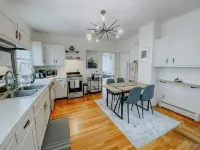 Charming 2-bedroom house super close to Brown & RISD, Wayland Square - Bungalows