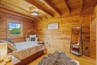 Cozy Cabin @James River; Live/Work/Play Experience