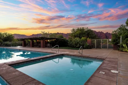 "SERENE DESERT GETAWAY" La Casa Coyote, Kayenta Art Village W/Views of Red Rock