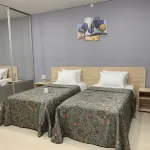 Premier Hotel - parkir