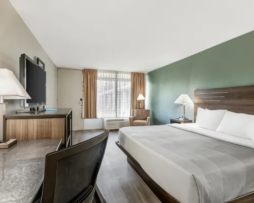 Quality Inn & Suites Hotels in Santee