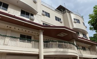 Lylie Hotel