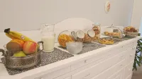 B&B Nadine Forlì - Boutique Eco Stay Con Parcheggio Gratuito - 조식 운영