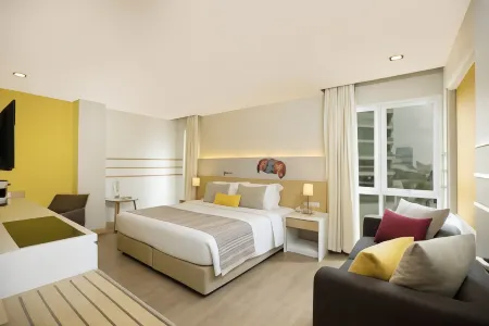 Pattaya Sea View Hotel