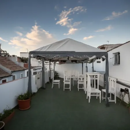Arc House Ribera Отели рядом с достопримечательностью «Площадь Пласа-де-ла-Корредера»