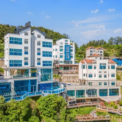 Samcheok Pureun Bada Pension Hotels near Samcheok Library