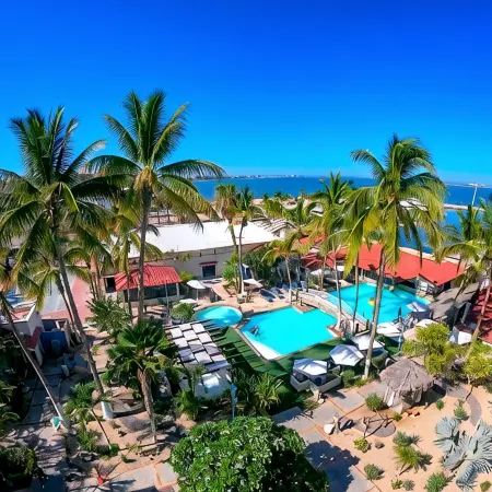 The Westmarine Waterfront Hotel