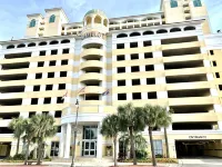 Oceanfront Condo, Balcony, Pools, Beach Access, Walk to Restaurants & Boardwalk - Private Pools