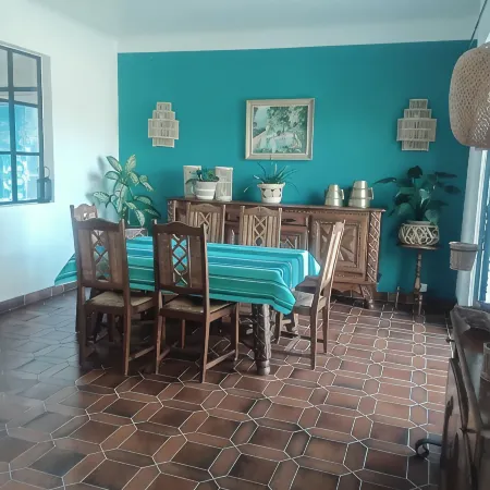 Apartment in villa in residential and quiet area, near the beach, center city and shops.,