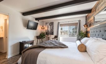 Shell Beach Inn