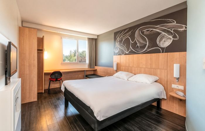Ibis Issoire