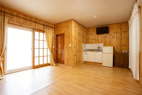 East Sea Sunrise Glyzing Pension - 2-Star