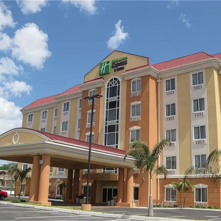Holiday Inn Express & Suites ORLANDO SOUTH-DAVENPORT by IHG