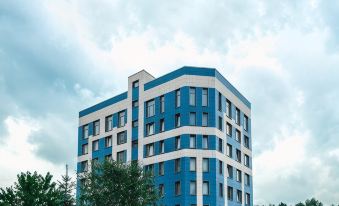 Skypoint Hotel