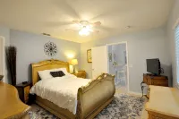 Orlando BeachHouse ❤️ Expanded pool deck & HotTub Recent renos, close to Disney! - 3성급