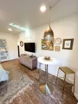 Citrus Studio 3 Relaxed Central Vibe