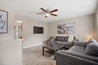 EASTON TOWNE CENTER 4 bed, 2 full bath home w/  big yard - Wifi