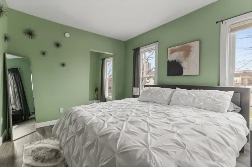 Comfortable 2 bedroom king suite/ - 3-Star
