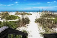 Swim Spa + Deck, 2 Blocks to Beach, Bikes + Kayaks, Surfboards + All Beach Needs - Balkon