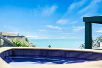 11 Mooloolaba Esplanade - Homestays