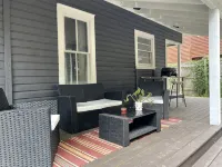 Chic Retreat in Downtown St Augustine - บังกะโล