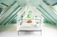 Salt Box: an Enchanting Historical Property with a Pool - 수영장