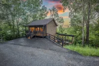 New - Dollywood - Fire Pit - Arcade - Family Getaway - 4 ดาว