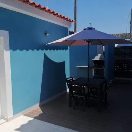 Lisbon Beach Apartments 7. Beach 5 minutes -terrace-barbecue-pets allowed-wifi