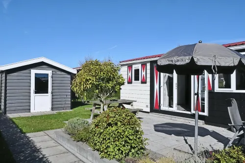 Chalet Florence 5 , 6- Persoons met Veel Privacy; Huisdiervrij,ruime Tuin - 2-Star