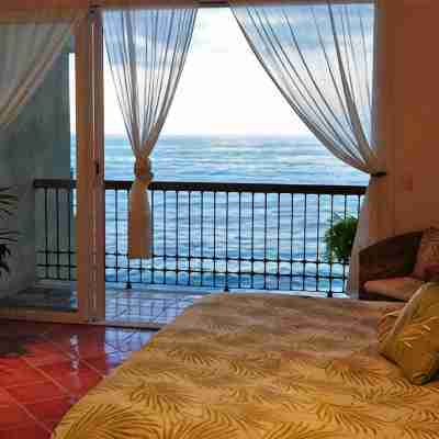 Oceanfront Condo On The Beach With Panoramic Views Rooms