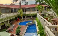 Hotel Guntur - Rooftop Pools