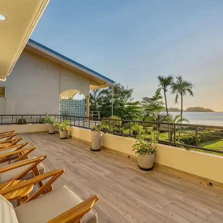 Beachfront Villa Just Steps To The Water