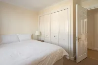 Abingdon House - 4 Br on the Marina - Wifi