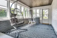Charming 2 Bedroom with in Home Gym - Bungalow