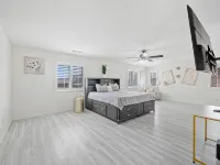 High Desert Cozy Nest!Big & Cozy Desert Getaway/4BR•3BA•Hot Tub&Fire Pit - Wifi