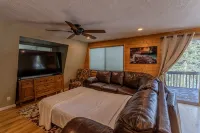 Relaxing retreat in Duck Creek, lots of exciting adventures inside and out - Chalets