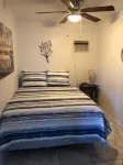 WATERVIEW!!  Available for short term rental and month to month rental! - 3 stjerner