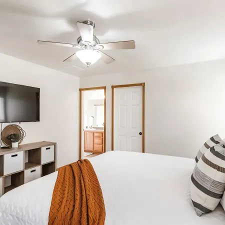 Charming 3-bedroom house in Twin Falls with King beds, BBQ grill
