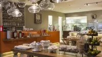 Hilton Garden Inn Belo Horizonte, Brazil - bar