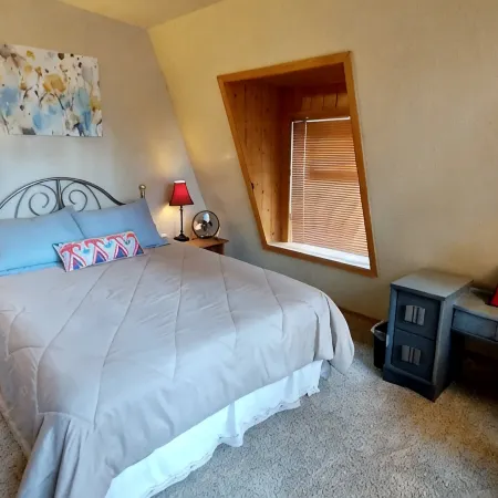 Happy Trails: Modern Cabin in the Woods, One Level Home, Easy Access