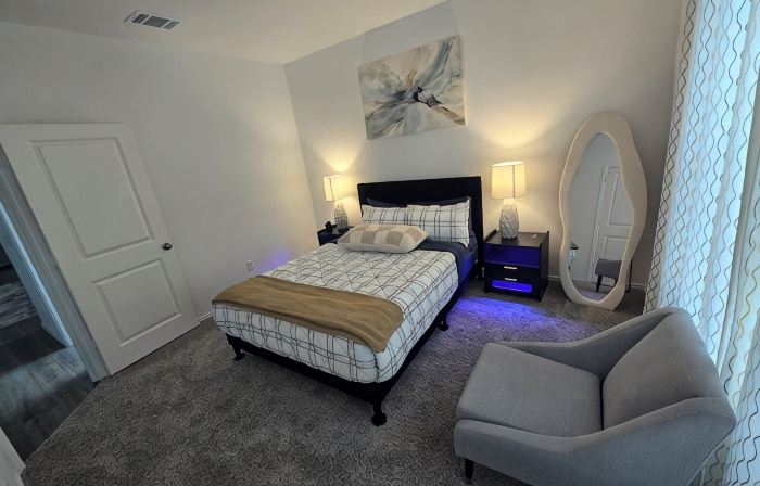 Attached 1 Bedroom Private Suite