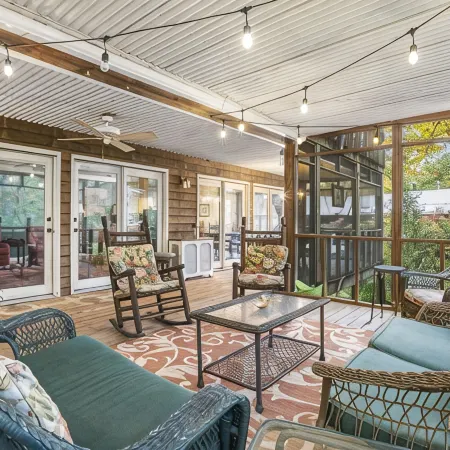 Treetop Montreat/Blk Mtn 5BR /4BA cabin w/Creek just 20 minutes to Asheville!