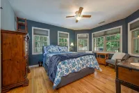 Lake Lure-Rumbling Bald-Large Family Friendly-No Steps 1st Floor-Games/Playroom - 4 stjerner