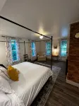 Charming renovated historical farmhouse in the heart of wine country! - Wi-Fi