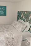 MaineStay Cottage #5 With Fireplace & Fully Stocked Kitchen in Hampden/Bangor - 3-Star