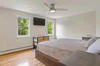 Cozy Home 1mi. to Beaches/Shops/Dining, Hot Tub, Big Patio, Pvt Yard, Fire Pit - 3-Star